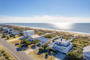 Beachfront Home 1 Mi to Lighthouse on Oak Island